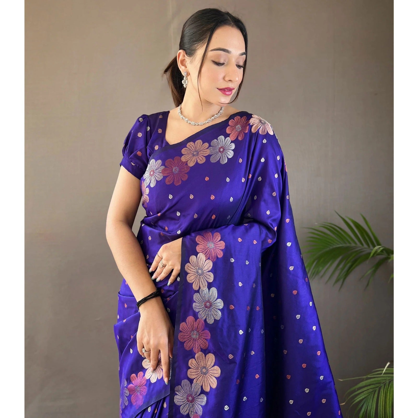 Flower pattern Soft silk Saree