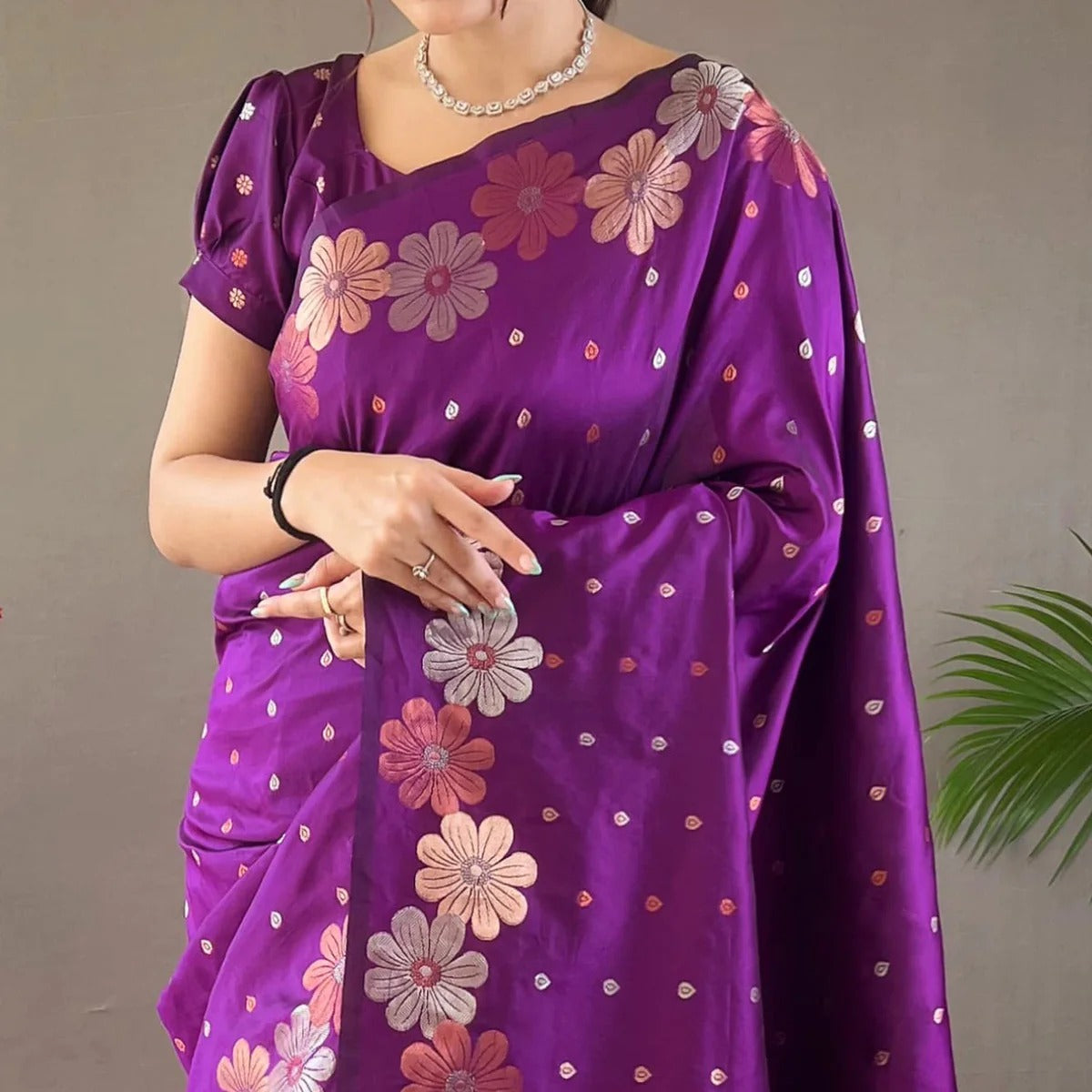Flower pattern Soft silk Saree