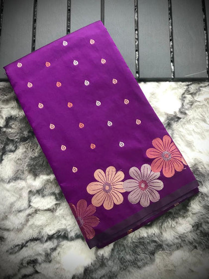 Flower pattern Soft silk Saree