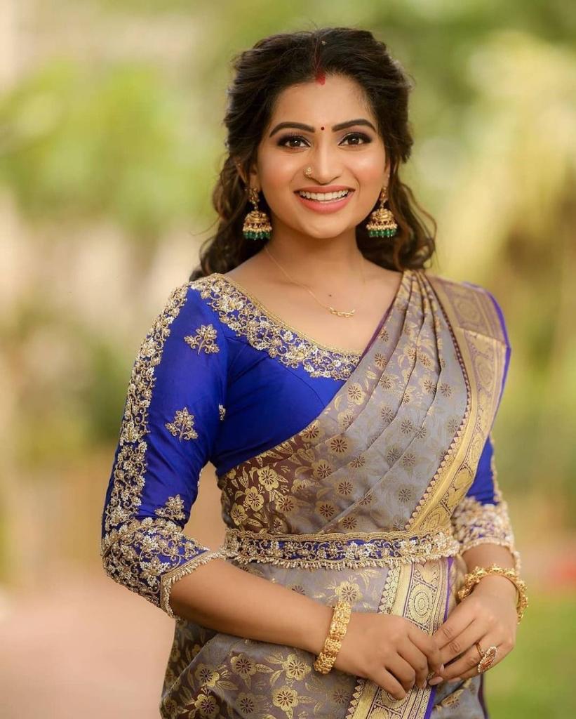 Flower design Rich Banarasi Silk Saree